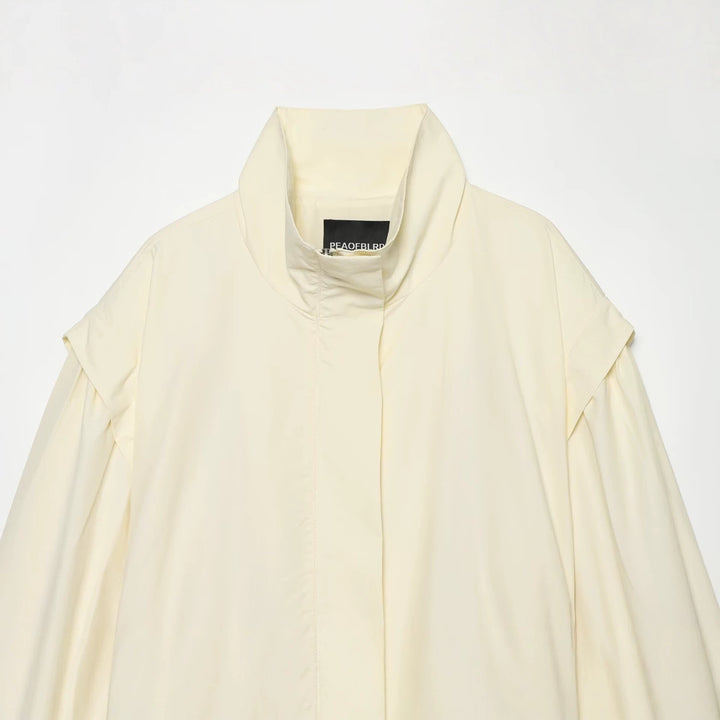Damen Kurzjacke aus fließendem Stoff mit Taillengürtel und Cape-Schulter Echo Archiv