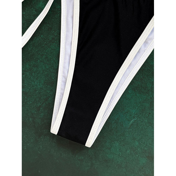 Damen Triangel-Bikini mit verspieltem Cut-Out und regulierbaren Trägern Echo Archiv