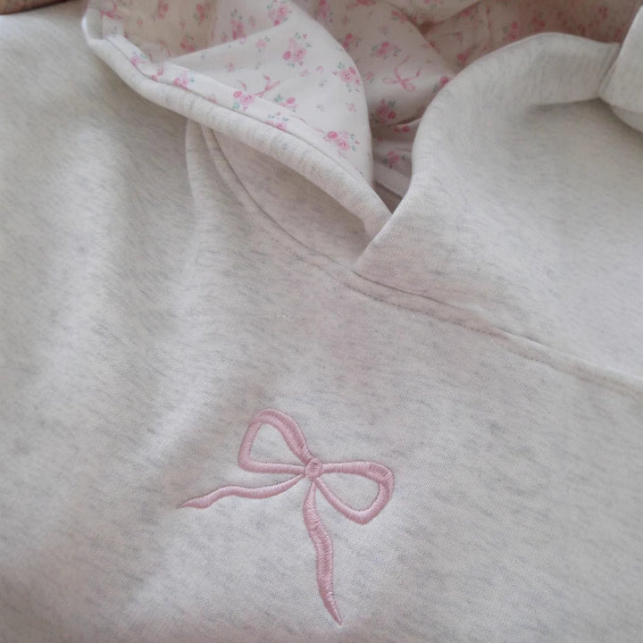 Damen-Hoodie mit floralem Stickdesign und bedrucktem Kapuzenfutter – Auréline