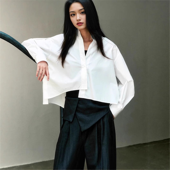 Damen Asymmetrische Cropped-Bluse aus Baumwoll-Popeline im Oversize-Schnitt Echoarchiv