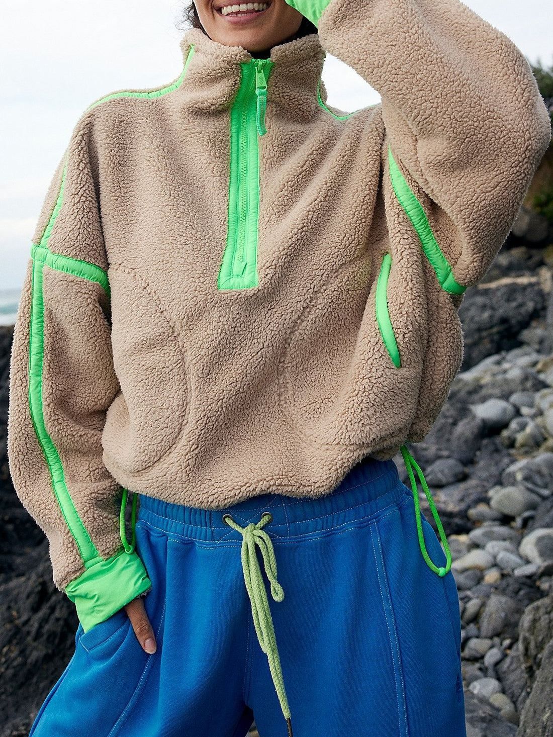 Damen Modischer Fleece-Pullover mit hohem Kragen – Mavelle