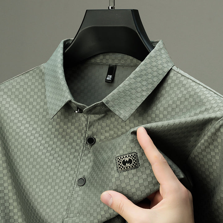 Herren elegantes Poloshirt mit strukturierter Oberfläche und praktischen Details Echoarchiv