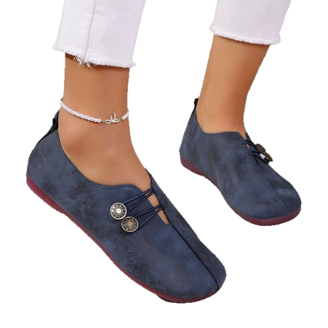 Damen nan weiche vintageinspirierte Ballerina Slipper mit dekorativen Metallknöpfen und elastischer Schnürung Echo Archiv