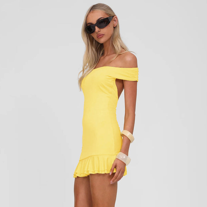 Damen Figurumspielendes Mini-Kleid mit schulterfreiem Design und raffinierten Rüschendetails Echo Archiv