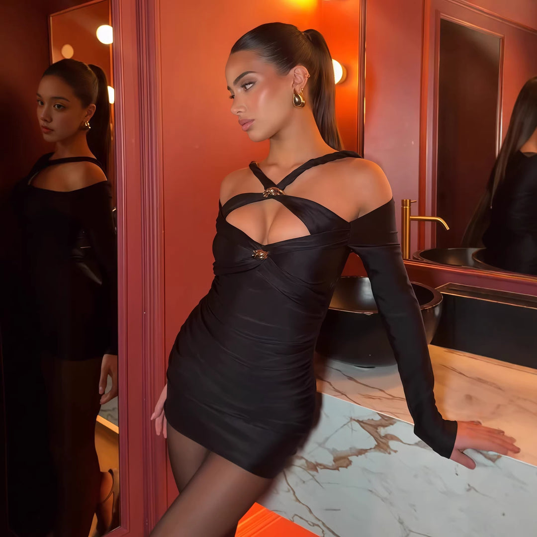 Damen Tailliertes Minikleid mit Off-Shoulder Design und stylischem Cut-Out Echo Archiv