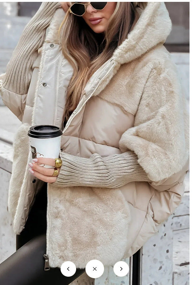 Damen nan oversized gesteppte Winterjacke mit Kunstfellpanelen, Kapuze und integrierten Rippenärmel-Details Echo Archiv