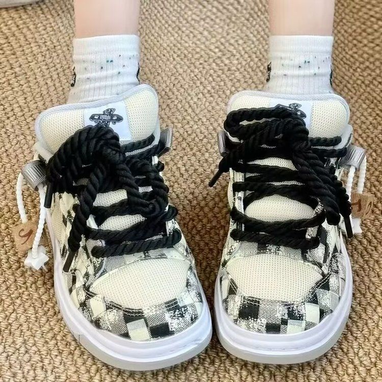 Damen urbane Sneaker mit innovativer Schnürung und extra dämpfender Sohle Echo Archiv