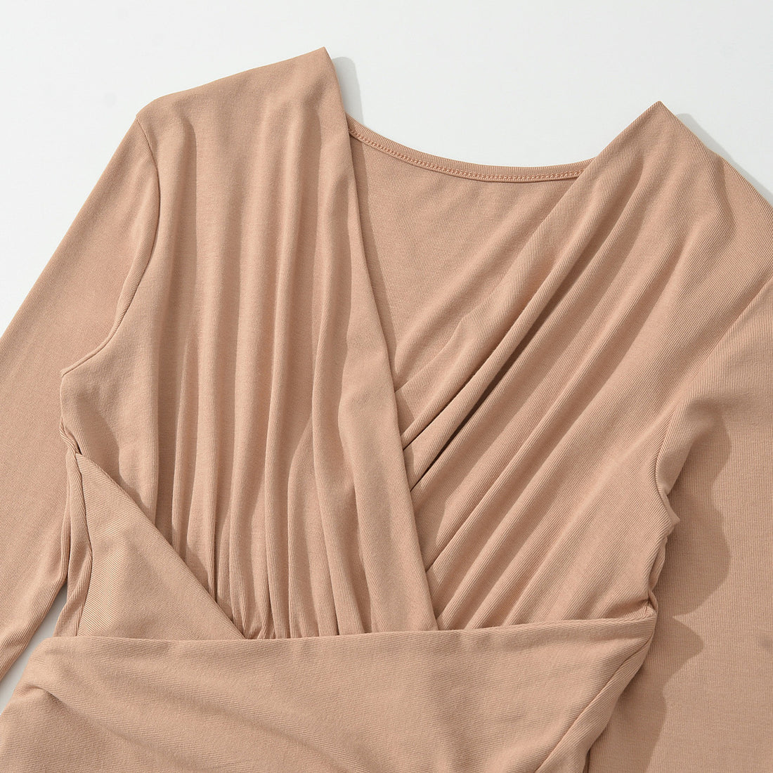 Damen Maxi-Wickelkleid mit taillierter Wickelpartie und langen Ärmeln Echoarchiv
