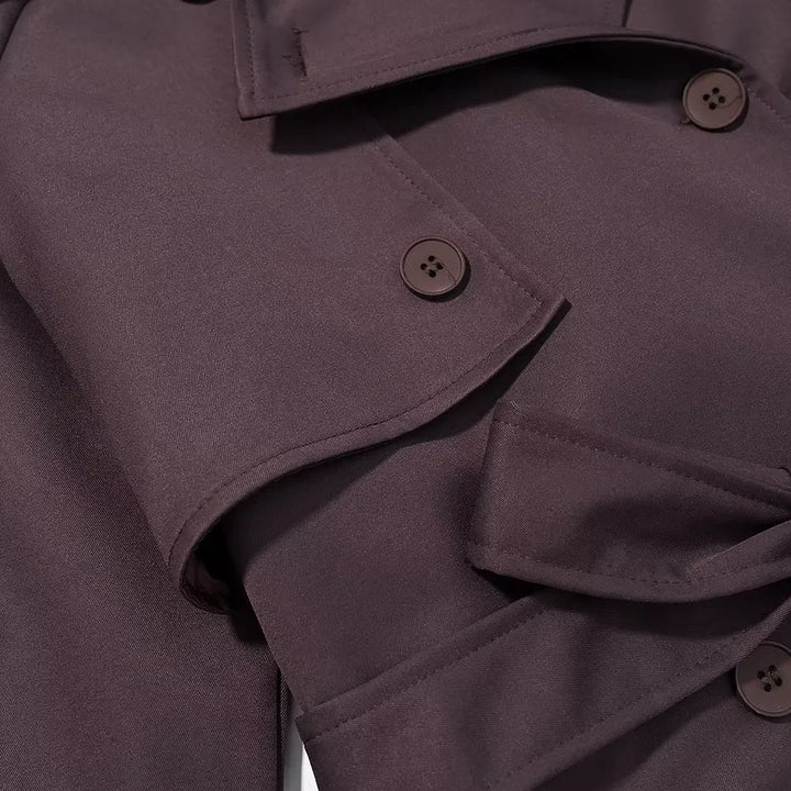 Damen langer Doppelreiher-Trenchcoat mit Taillengürtel, Epauletten und Sturmklappe – Montévia