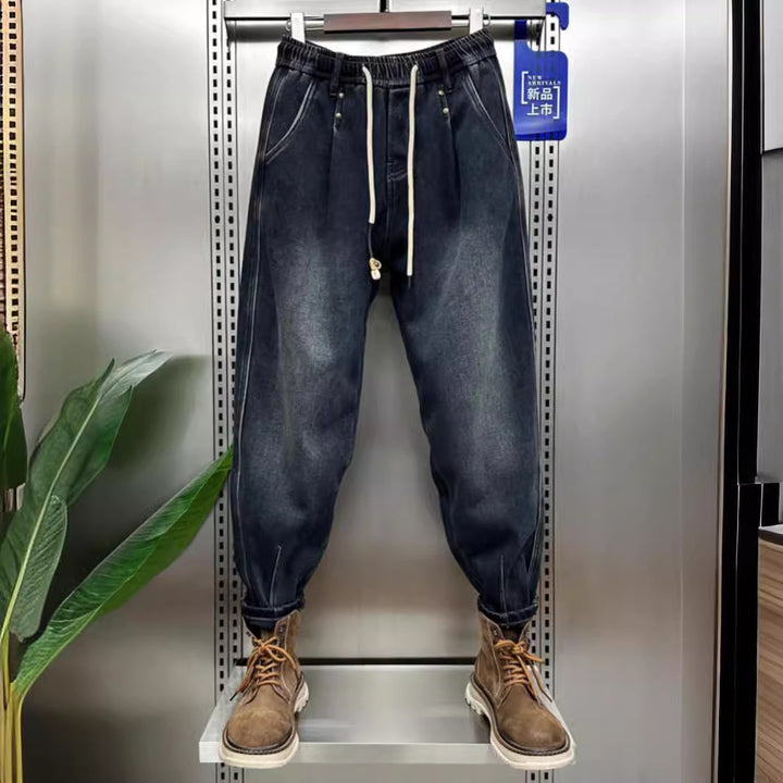 Herren Modische Ripped Denim Jeans mit einzigartigen Patches Echoarchiv