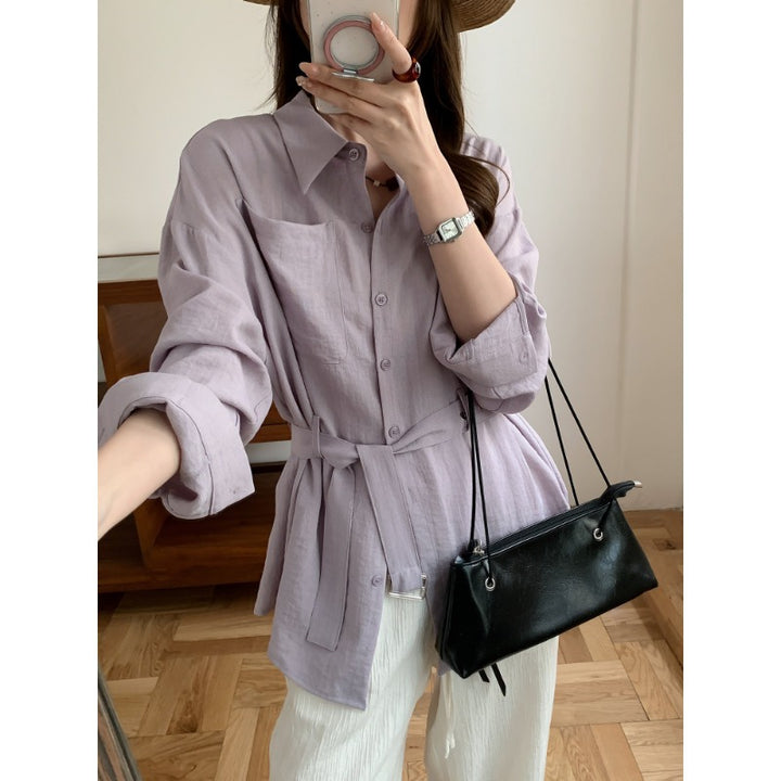 Damen Weit geschnittene Leinen‑Hemdbluse mit Taillengürtel und Brusttasche Echoarchiv