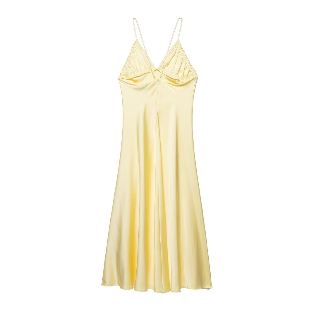 Damen Slipdress mit verführerischem V-Ausschnitt und feinen Rüschendetails Echo Archiv