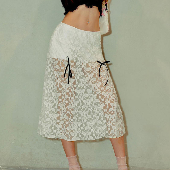 Damen eleganter Spitzenrock mit transparenten Einsätzen und raffinierten Bindebändern Echo Archiv
