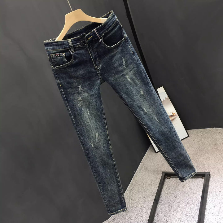 Herren Skinny Jeans mit distressed Details und modernem Schnitt Echoarchiv
