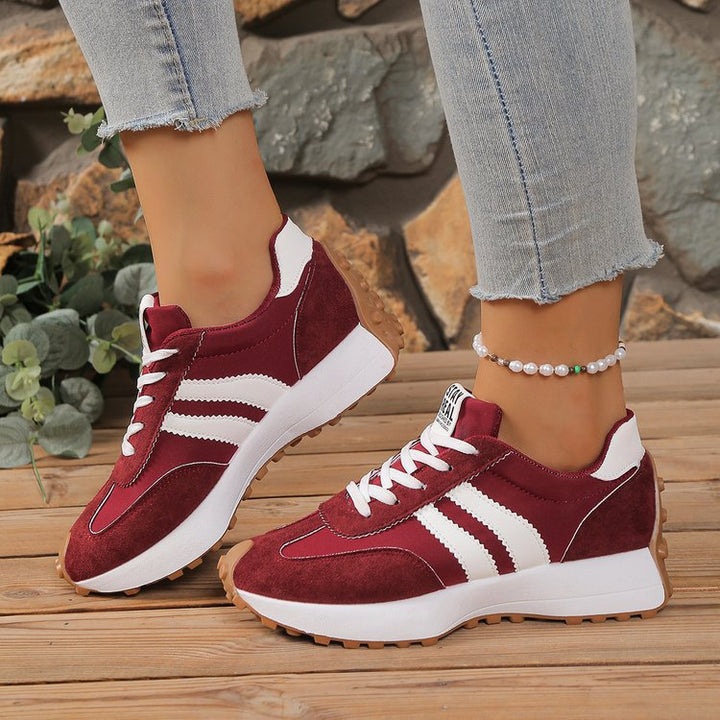 Damen Plateau-Laufsneaker mit Wildlederoptik und Leo-Akzenten Echo Archiv