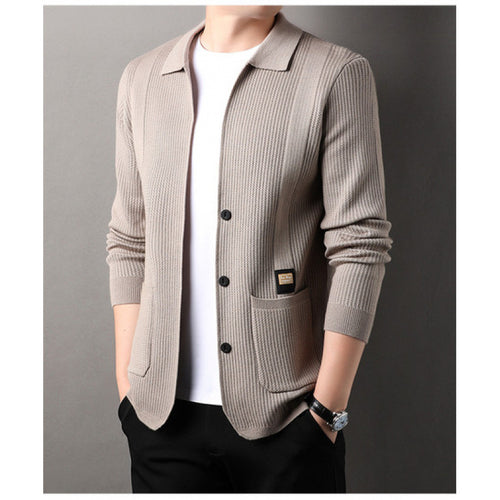 Herren Feinstrukturierte Strickjacke mit Hemdkragen, Knopfleiste und aufgesetzten Taschen Echoarchiv