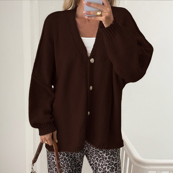 Damen nan Bouclé-Oversize-Cardigan mit tiefem V-Ausschnitt, Kimonoärmeln und goldenen Zierknöpfen Echo Archiv