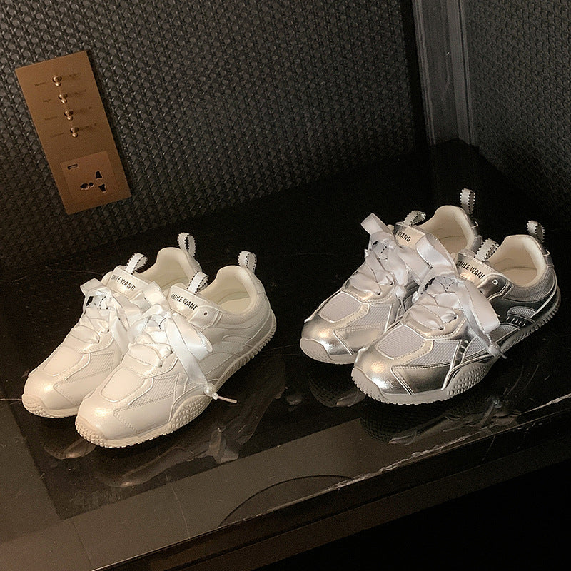 Damen Fashion-Sneaker mit dekorativer Schleifen-Schnürung und Perlenanhänger Echo Archiv