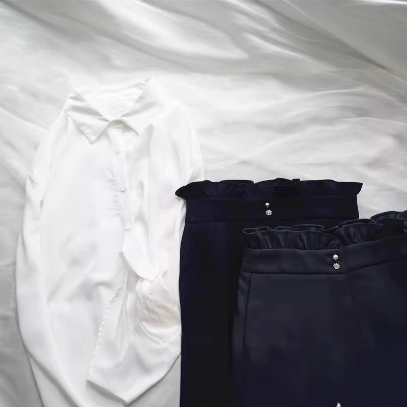 Damen Elegante Bluse mit Rüschendetails Echoarchiv
