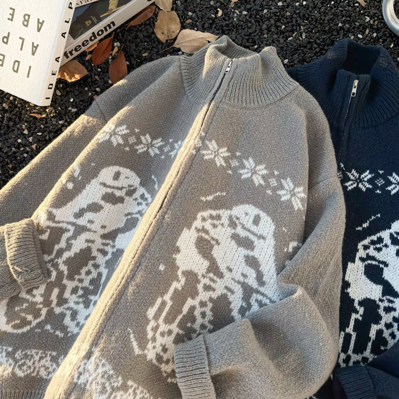 Unisex Übergroße Strickjacke mit durchgehendem Reißverschluss, hohem Rippkragen und Eulen-Intarsien Echoarchiv