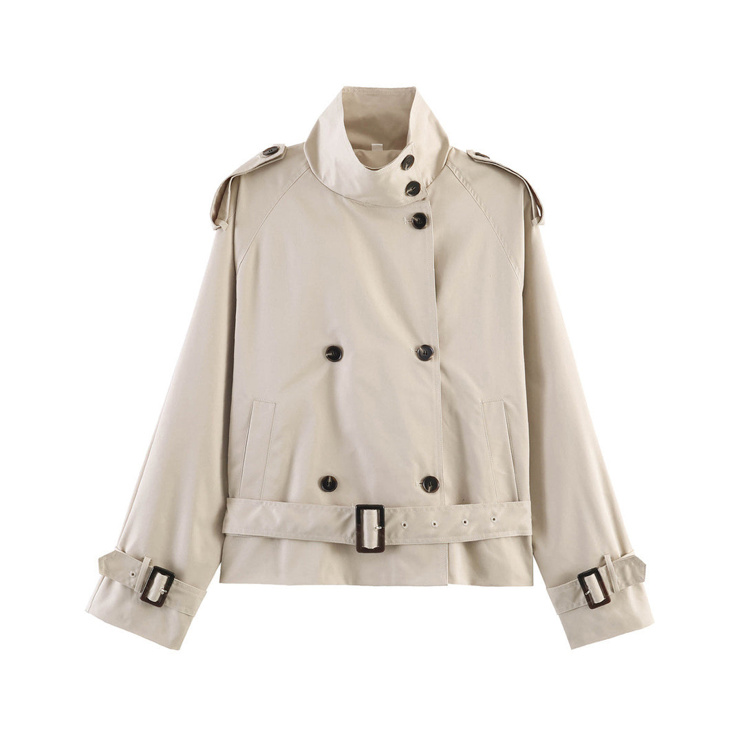 Damen 20+ kurzer Doppelreiher Trenchblouson im Boxy‑Cut mit Stehkragen Schulterklappen und verstellbarem Taillengürtel Echo Archiv