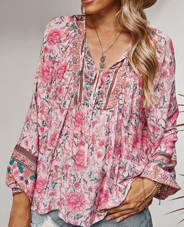Damen Boho-Bluse mit floralem Print, V‑Ausschnitt mit Bindeband und Plissée-Details Echo Archiv