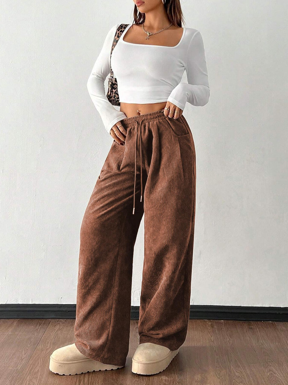 Damen Cordhose mit weitem Bein, elastischem Bund und Kordelzug Echo Archiv