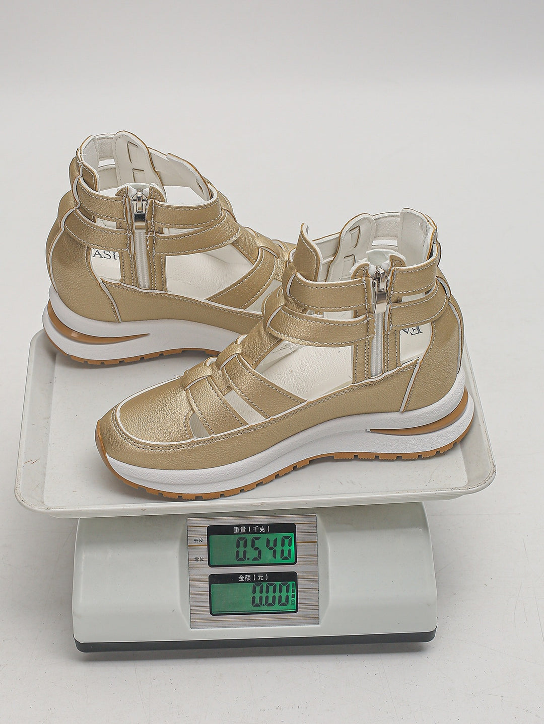 Damen Sportliche Plateau-Sandale mit geflochtenem Riemen und dämpfender Profilsohle – Sorelia