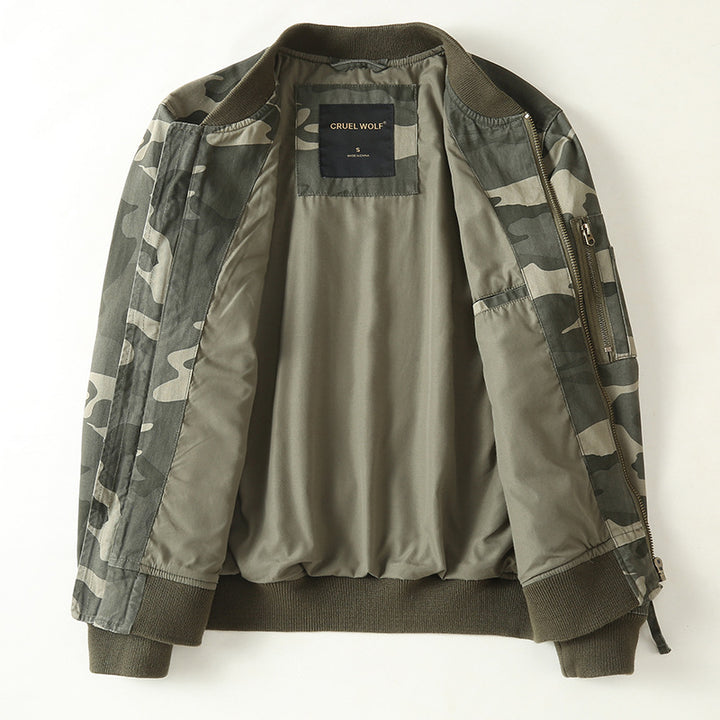 Herren Bomberjacke im Military-Camouflage mit Reißverschluss, Rippbündchen und Ärmeltasche Echoarchiv
