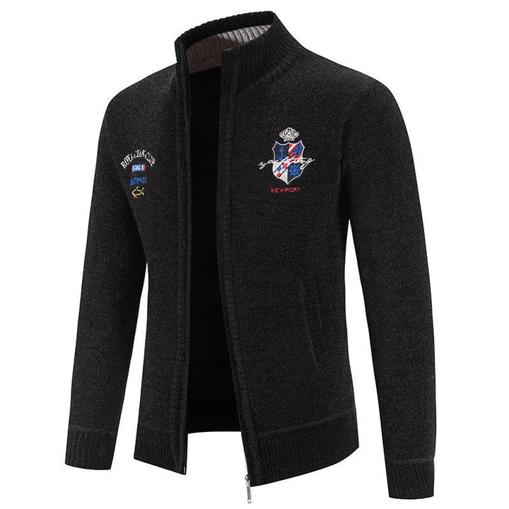 Herren modische Strickjacke mit hohem Kragen und detailreicher Stickerei Echoarchiv