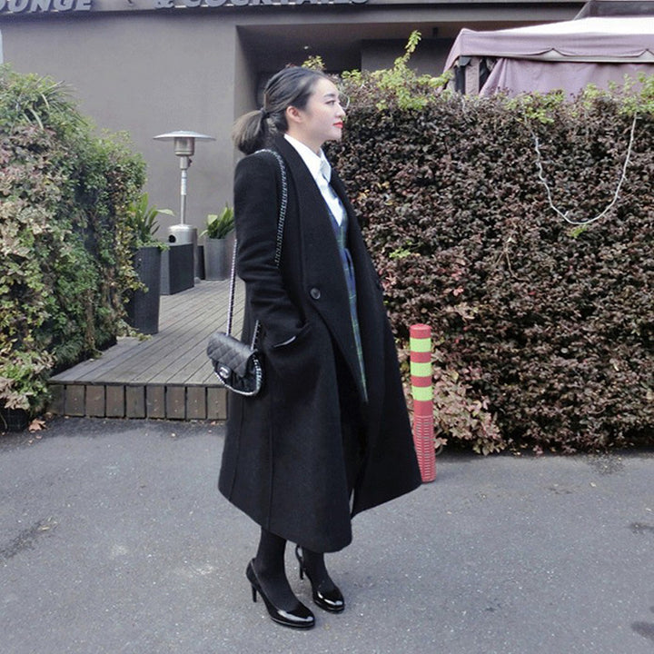 Damen Midilanger taillierter Wollmix-Longcoat mit Schalkragen, Eingrifftaschen und dezenten Zierknöpfen Echoarchiv