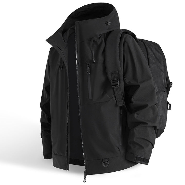 Herren funktionale Outdoor-Jacke mit verstellbarem Kapuzenzug und praktischen Reißverschlusstaschen Echoarchiv