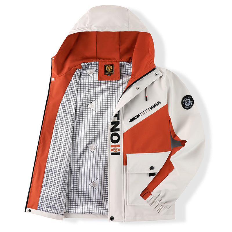 Herren nan funktionale Kapuzenjacke im Urban-Outdoor-Stil mit Windschutz, Brustreißverschluss und großzügigen Klappentaschen Echo Archiv