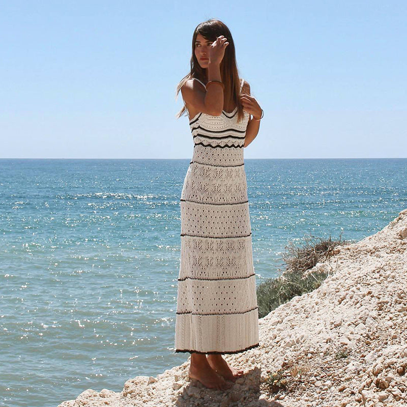 Damen gehäkeltes Strandkleid mit zarten Mustern und fransigen Details Echo Archiv