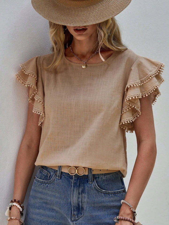 Damen Bluse mit Volantärmeln und Pompon-Spitzenbesatz Echo Archiv