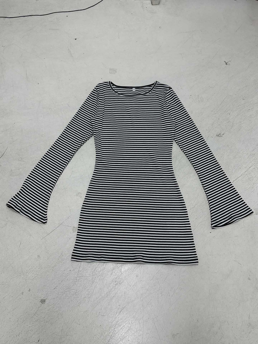 Damen nan tailliertes Rippen-Minikleid mit U-Boot-Ausschnitt und ausgestellten Ärmeln Echo Archiv