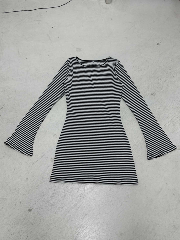 Damen nan tailliertes Rippen-Minikleid mit U-Boot-Ausschnitt und ausgestellten Ärmeln Echo Archiv