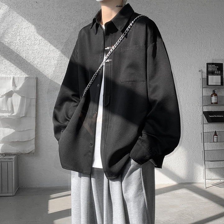 Unisex Oversize Hemdjacke im minimalistischen Utility-Look mit Brusttasche und verdeckter Knopfleiste Echoarchiv