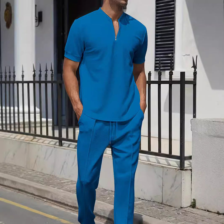 Herren sportliches Zweiteiler-Outfit mit modernem Reißverschluss und atmungsaktiven Materialien Echoarchiv