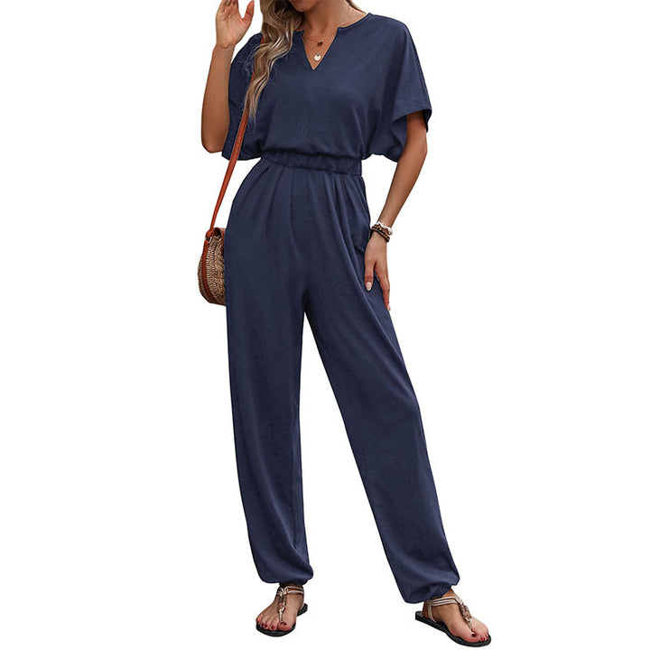 Damen Lässiger Jumpsuit mit Taillen-Smock, kurzem Fledermausärmel und elastischem Knöchelabschluss – Solévia