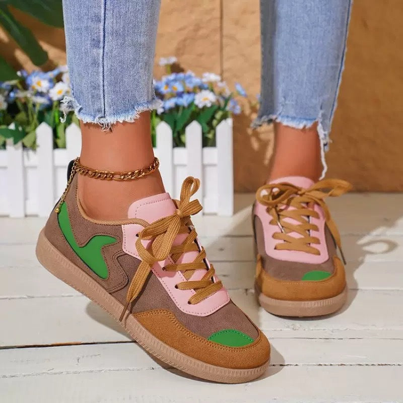 Damen Retro-Sneaker mit Gummisohle, leichtem Textilfutter und Komfortfußbett – Névara