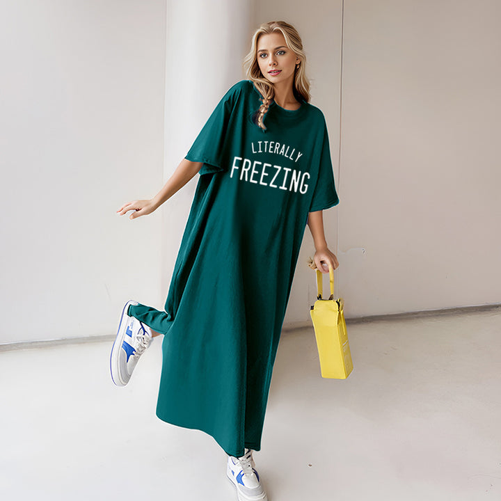 Damen lässiges Oversize Maxi-T-Shirt-Kleid mit Rundhals und Statement-Print – Valéora