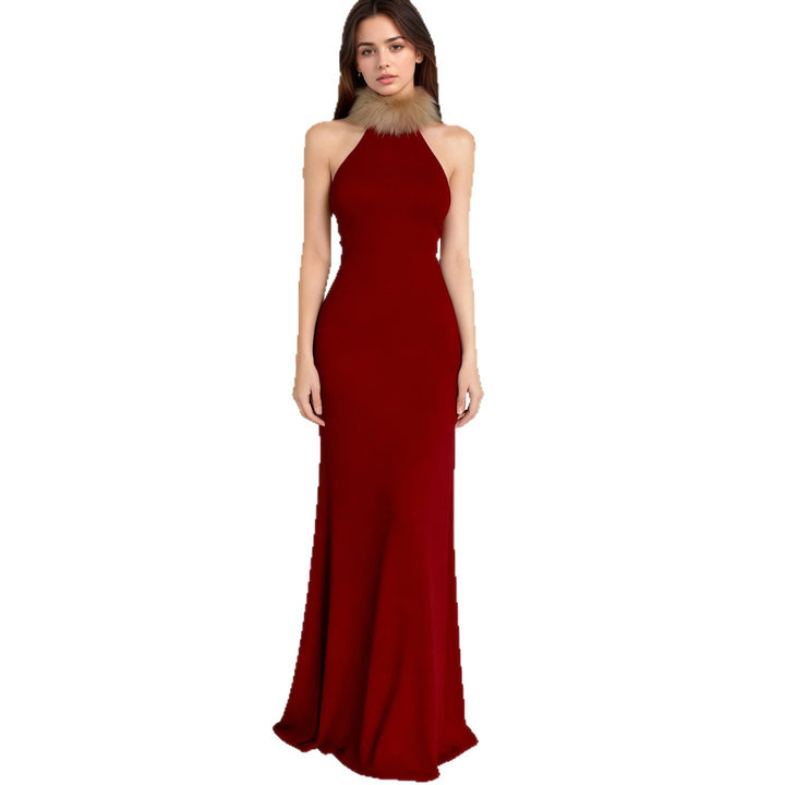 Damen Elegantes Maxikleid mit luxuriösem Kunstpelzkragen Echo Archiv