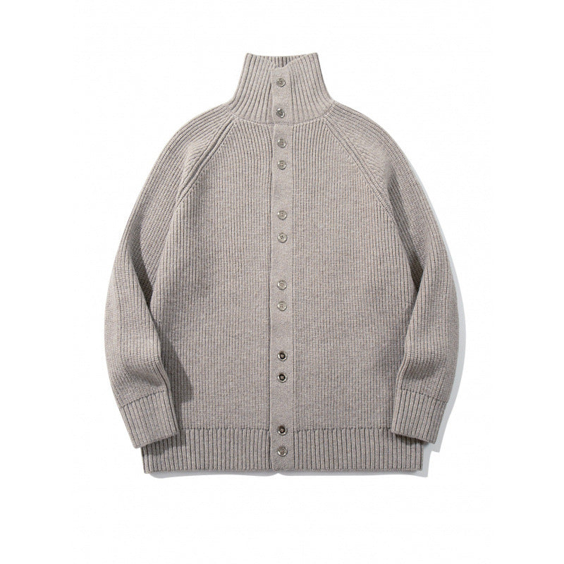 Herren grobgestrickter Knopfcardigan mit hohem Rollkragen und Raglanärmeln Echo Archiv