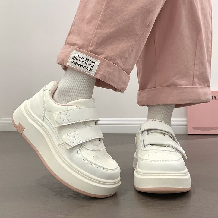 Damen Hochwertige Plateausneaker mit praktischem Klettverschluss und luxuriösem Komfort Echo Archiv