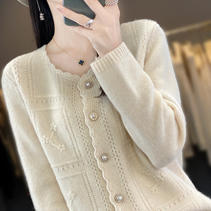 Damen Verzierter Strickcardigan mit Perlenknöpfen und Ajour‑Stickerei Echoarchiv