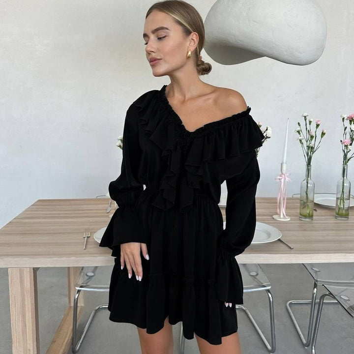Damen Verspieltes Rüschen-Kurzkleid mit V-Ausschnitt, geraffter Taille und Stufensaum Echoarchiv