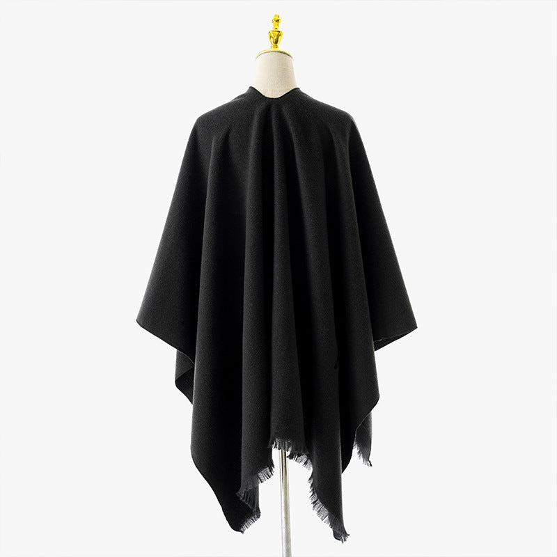 Damen Wickelponcho mit Bindegürtel, V-Ausschnitt und Fransensaum – Avérine