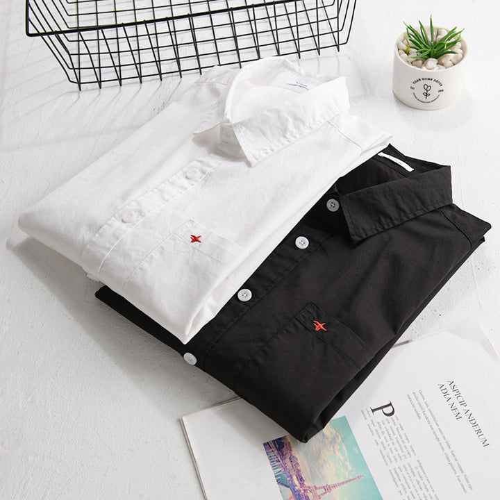 Herren Leichtes Baumwollhemd im Overshirt‑Stil mit Kentkragen, Brusttasche und dezenter Mini‑Stickerei Echoarchiv