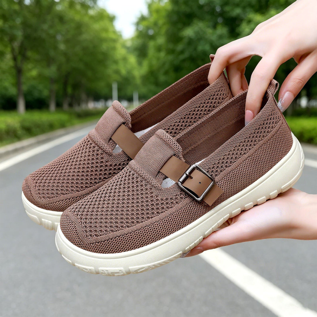 Damen nan atmungsaktiver Strick-Slip-On mit verstellbarer Metallschnalle und federnder Leicht-EVA-Sohle Echo Archiv